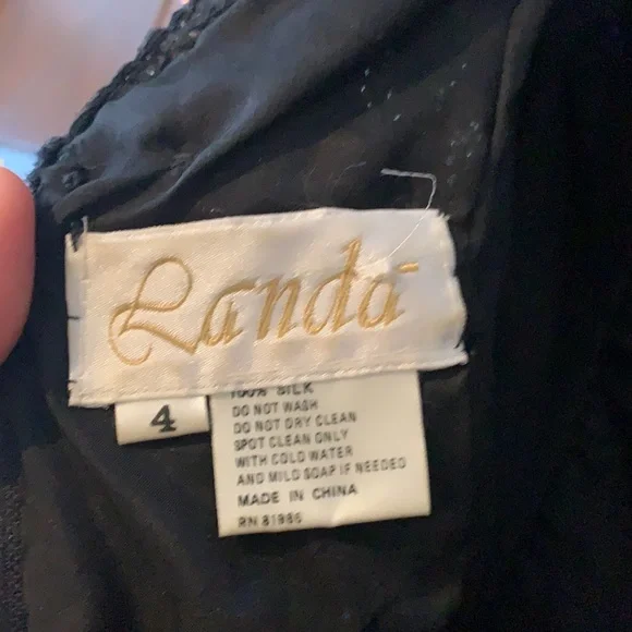 Stunning VINTAGE Landa Silk Beaded Sequin Gown - Picture 6 of 6